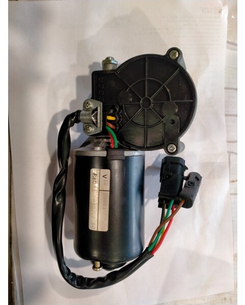 Case MX900 - Щетка стеклоочистителя для Сельскохозяйственной техники: фото 1 Case MX900 - Щетка стеклоочистителя для Сельскохозяйственной техники: фото 1