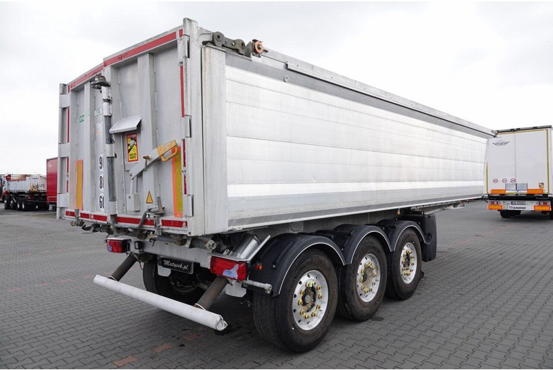 Benalu WYWROTKA / 26 m3 / ALUMINIOWA / OŚ PODNOSZONA / WAGA: 5 000 KG / - Самосвальный полуприцеп: фото 5 Benalu WYWROTKA / 26 m3 / ALUMINIOWA / OŚ PODNOSZONA / WAGA: 5 000 KG / - Самосвальный полуприцеп: фото 5