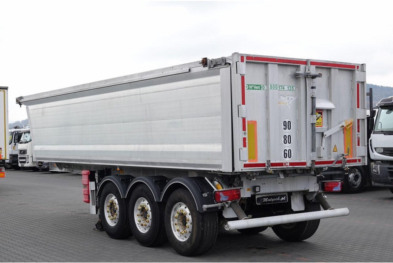 Benalu WYWROTKA / 26 m3 / ALUMINIOWA / OŚ PODNOSZONA / WAGA: 5 000 KG / - Самосвальный полуприцеп: фото 4 Benalu WYWROTKA / 26 m3 / ALUMINIOWA / OŚ PODNOSZONA / WAGA: 5 000 KG / - Самосвальный полуприцеп: фото 4