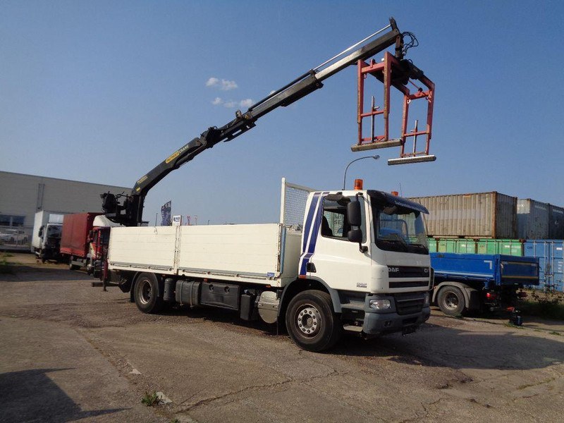 DAF AE 75/360 nur 181900 km Pal.12001L TAHK - Грузовик бортовой/ Платформа, Автоманипулятор: фото 1 DAF AE 75/360 nur 181900 km Pal.12001L TAHK - Грузовик бортовой/ Платформа, Автоманипулятор: фото 1