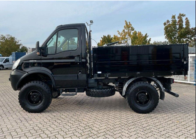 Iveco 35S17 W 4x4 Flatbed - Малотоннажный бортовой грузовик: фото 4 Iveco 35S17 W 4x4 Flatbed - Малотоннажный бортовой грузовик: фото 4