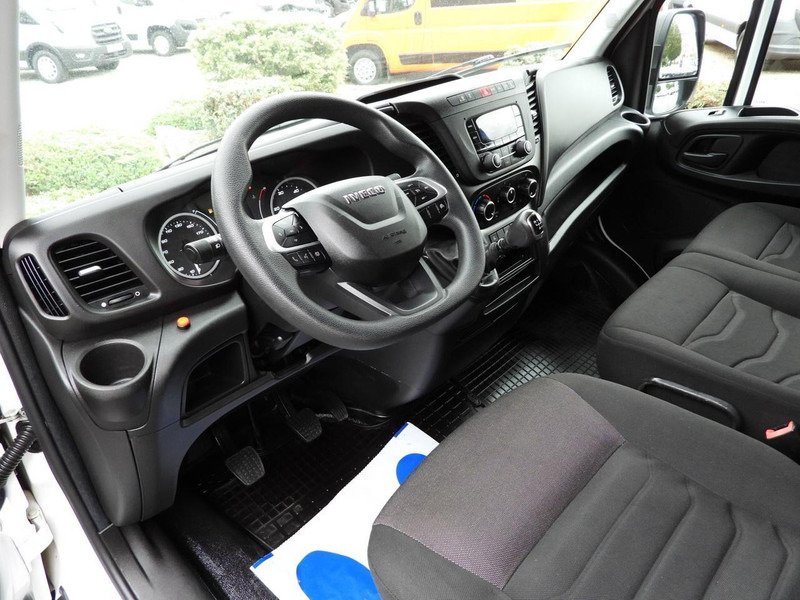 Iveco DAILY 35S18 - Тентованный фургон: фото 2 Iveco DAILY 35S18 - Тентованный фургон: фото 2