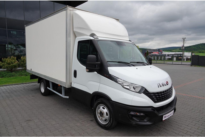 Iveco Daily 3,0 D / KONTENER / 2020 ROK /BLIŹNIAK / SPROWADZONY / PO K - Фургон с закрытым кузовом: фото 4 Iveco Daily 3,0 D / KONTENER / 2020 ROK /BLIŹNIAK / SPROWADZONY / PO K - Фургон с закрытым кузовом: фото 4