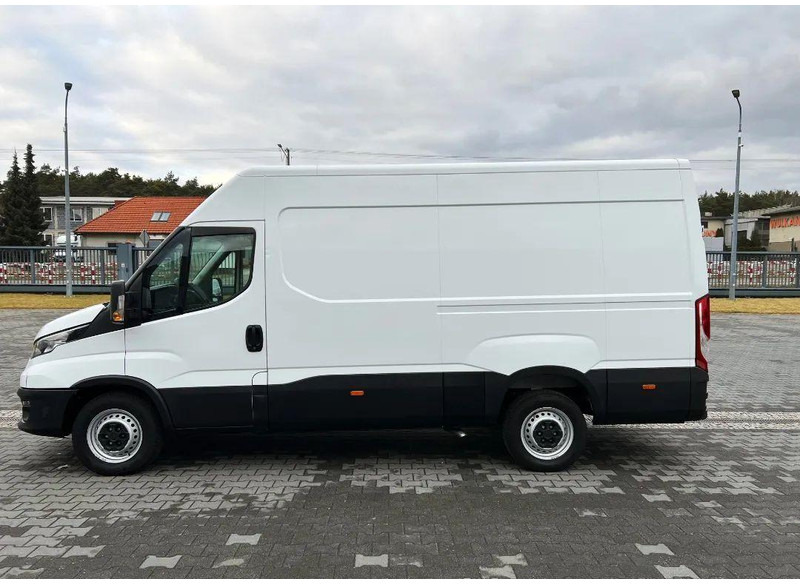 Iveco Daily 35S14 Furgon L2H2 New Model - Фургон с закрытым кузовом: фото 2 Iveco Daily 35S14 Furgon L2H2 New Model - Фургон с закрытым кузовом: фото 2
