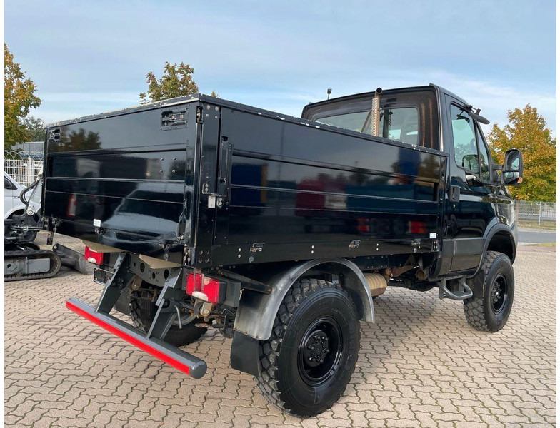 Iveco Daily 35S17 Flatbed 4x4 - Малотоннажный бортовой грузовик: фото 4 Iveco Daily 35S17 Flatbed 4x4 - Малотоннажный бортовой грузовик: фото 4