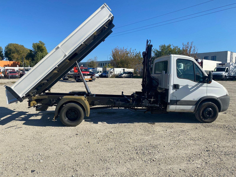Iveco Daily 65 C 18 - 3 sided Tipper + HIAB 033T Crane - Малотоннажный самосвал: фото 2 Iveco Daily 65 C 18 - 3 sided Tipper + HIAB 033T Crane - Малотоннажный самосвал: фото 2
