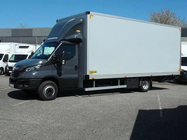 Iveco Daily 70C18 - Koffer+tail lift - Грузовик с закрытым кузовом: фото 1 Iveco Daily 70C18 - Koffer+tail lift - Грузовик с закрытым кузовом: фото 1