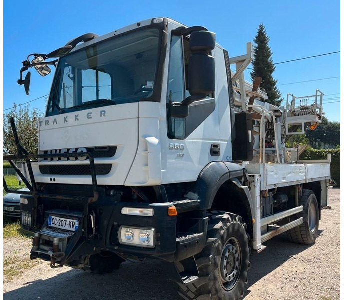 Iveco Trakker 360 - Drilling crane truck 4x4 - Буровая машина: фото 1 Iveco Trakker 360 - Drilling crane truck 4x4 - Буровая машина: фото 1