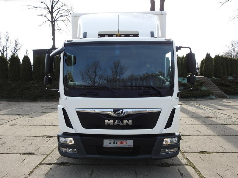 MAN TGL 8.18 KONTENER 16 PALET TEMPOMAT BLIŹNIACZE KOŁA 180KM [ 36 - Грузовик с закрытым кузовом: фото 5 MAN TGL 8.18 KONTENER 16 PALET TEMPOMAT BLIŹNIACZE KOŁA 180KM [ 36 - Грузовик с закрытым кузовом: фото 5