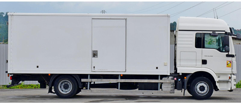 MAN TGM 12.290 - Грузовик с закрытым кузовом: фото 3 MAN TGM 12.290 - Грузовик с закрытым кузовом: фото 3