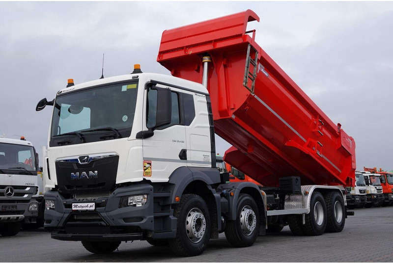 MAN TGS 35.430 / 8X4 / WYWROTKA TYLNOZSYPOWA / HYDROKLAPA / OPONY 10 - Самосвал: фото 1 MAN TGS 35.430 / 8X4 / WYWROTKA TYLNOZSYPOWA / HYDROKLAPA / OPONY 10 - Самосвал: фото 1