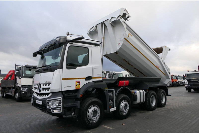 Mercedes-Benz AROCS 3246 / 8x4 / WYWROTKA / TYLNOZSYP / EURO 6 / OPONY 100 % - Самосвал: фото 2 Mercedes-Benz AROCS 3246 / 8x4 / WYWROTKA / TYLNOZSYP / EURO 6 / OPONY 100 % - Самосвал: фото 2