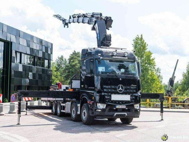 Mercedes-Benz AROCS 3251 8x4 HMF 8520 Fly Jib Winch - Грузовик бортовой/ Платформа, Автоманипулятор: фото 2 Mercedes-Benz AROCS 3251 8x4 HMF 8520 Fly Jib Winch - Грузовик бортовой/ Платформа, Автоманипулятор: фото 2