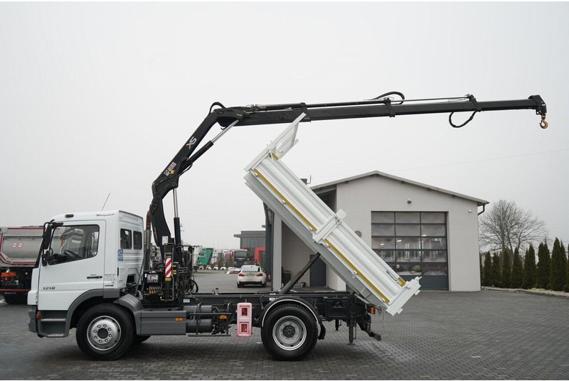 Mercedes-Benz ATEGO 1218 / 4x2 / WYWROTKA + HDS HIAB 0088 BS-3 / PILOT /MANU - Самосвал, Автоманипулятор: фото 2 Mercedes-Benz ATEGO 1218 / 4x2 / WYWROTKA + HDS HIAB 0088 BS-3 / PILOT /MANU - Самосвал, Автоманипулятор: фото 2