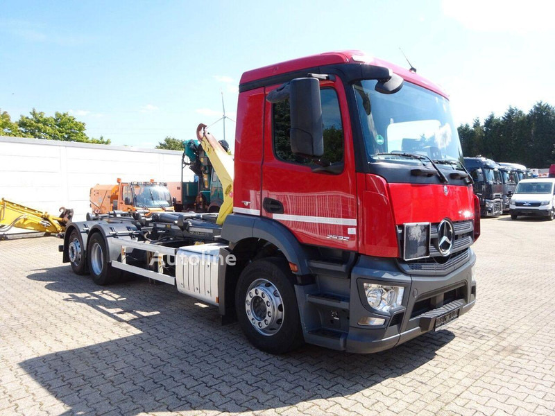 Mercedes-Benz Antos 2532 - Hook lift truck - Крюковой мультилифт: фото 4 Mercedes-Benz Antos 2532 - Hook lift truck - Крюковой мультилифт: фото 4