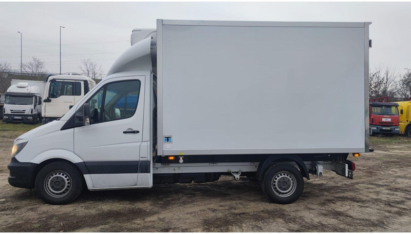Mercedes-Benz Sprinter 316 cdi - Carrier Xarios 500 frigo - 3,5t - 220V - Фургон-рефрижератор: фото 4 Mercedes-Benz Sprinter 316 cdi - Carrier Xarios 500 frigo - 3,5t - 220V - Фургон-рефрижератор: фото 4