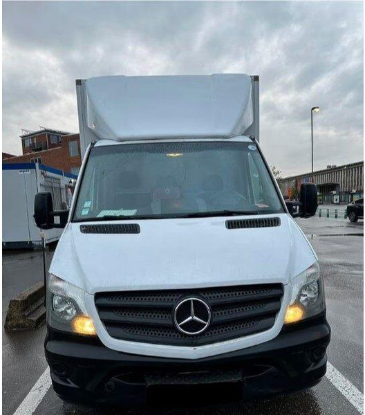 Mercedes-Benz Sprinter Koffer + Tail lift - Фургон с закрытым кузовом: фото 1 Mercedes-Benz Sprinter Koffer + Tail lift - Фургон с закрытым кузовом: фото 1