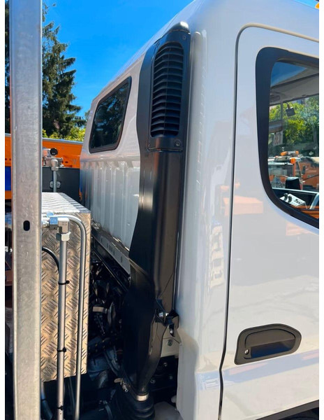 Mitsubishi Fuso Canter 6S15 - Skip loader truck - Портальный бункеровоз: фото 5 Mitsubishi Fuso Canter 6S15 - Skip loader truck - Портальный бункеровоз: фото 5