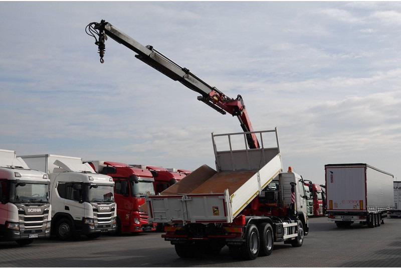 Volvo FMX 370 / 6X4 / WYWROTKA + HDS FASSI F165XP / MAX UDŹWIG 5200KG - Самосвал: фото 4 Volvo FMX 370 / 6X4 / WYWROTKA + HDS FASSI F165XP / MAX UDŹWIG 5200KG - Самосвал: фото 4