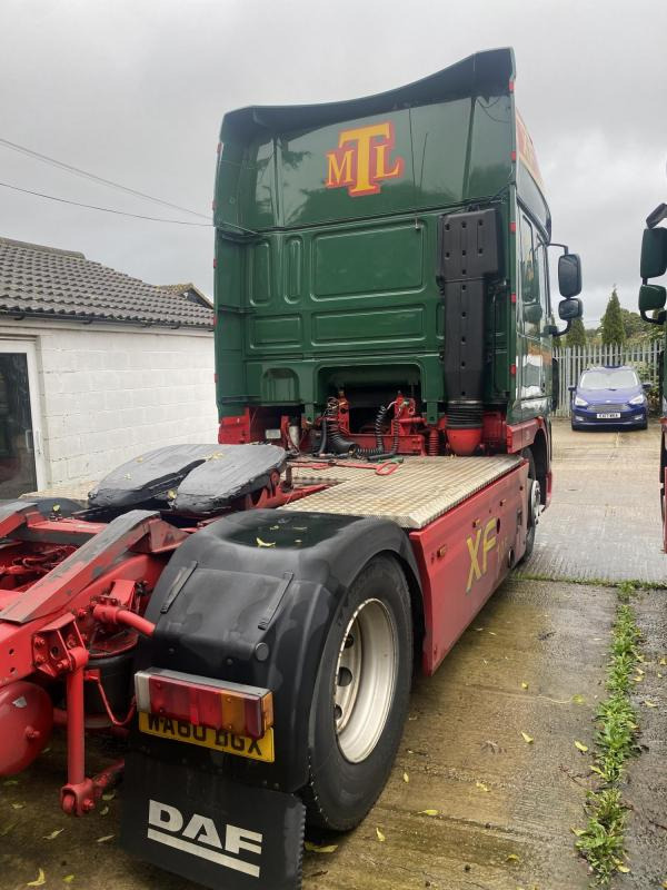 DAF XF Euro 5 105-460 4x2 Super Space Cab 4x2 XF Super Space cab Auto - Тягач: фото 2 DAF XF Euro 5 105-460 4x2 Super Space Cab 4x2 XF Super Space cab Auto - Тягач: фото 2
