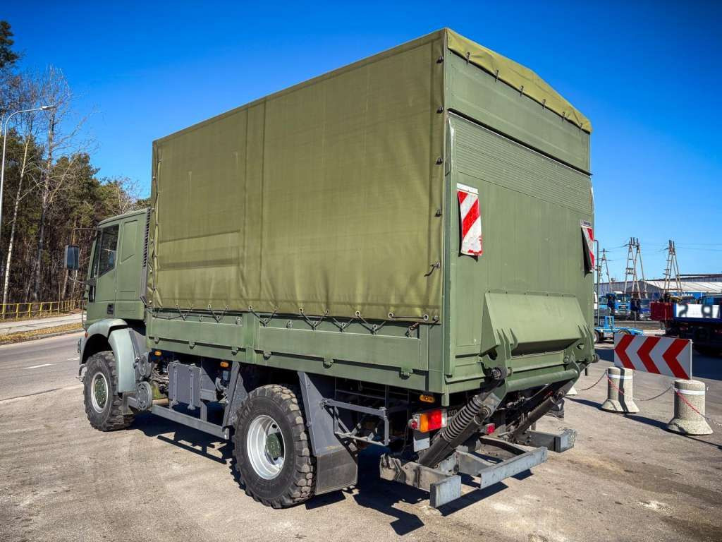 Iveco EUROCARGO 4x4 Offroad Camper Winde - Тентованный грузовик: фото 4 Iveco EUROCARGO 4x4 Offroad Camper Winde - Тентованный грузовик: фото 4