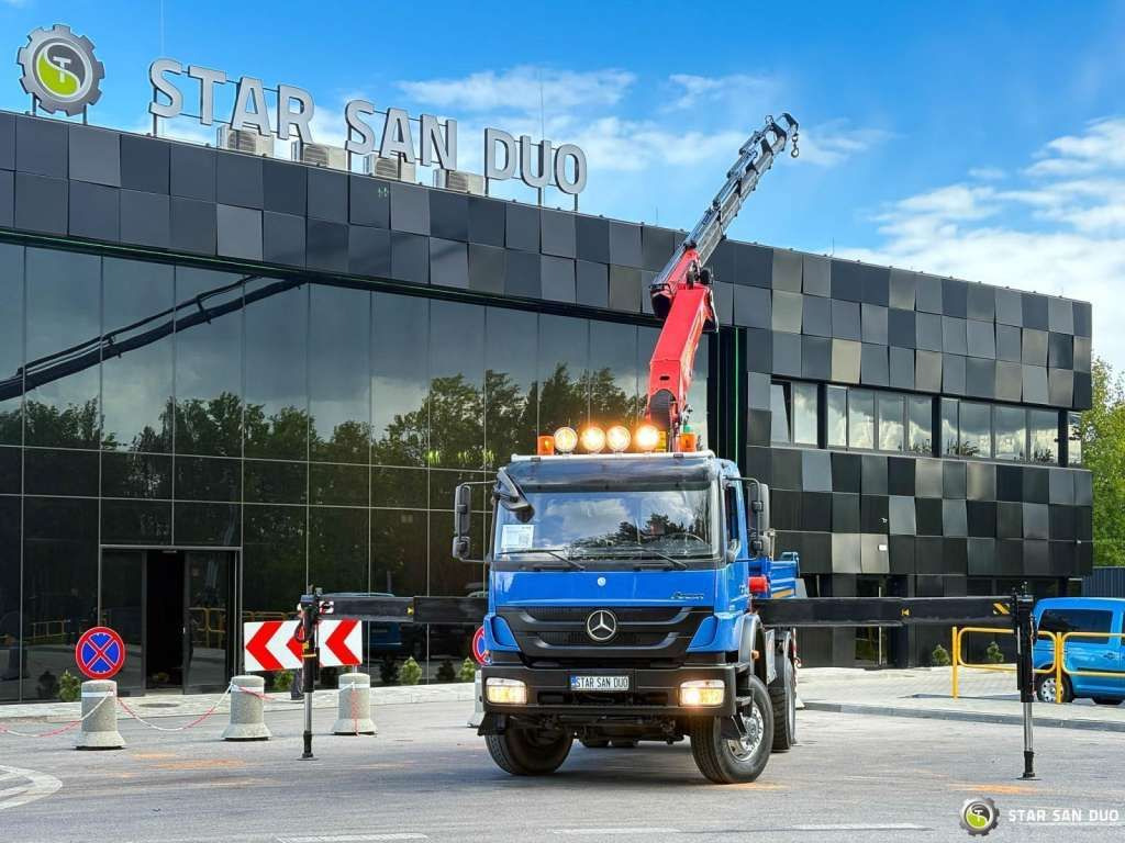 Mercedes-Benz AXOR 1833 4x4 Palfinger PK 22002 EH Crane Winch - Автоманипулятор: фото 3 Mercedes-Benz AXOR 1833 4x4 Palfinger PK 22002 EH Crane Winch - Автоманипулятор: фото 3