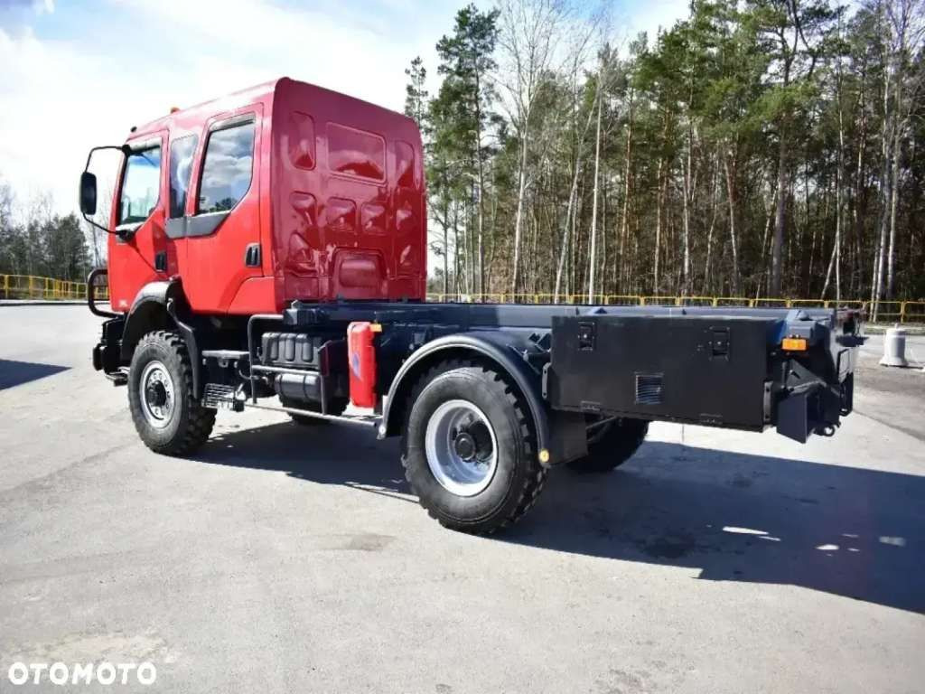 Renault MIDLUM 4x4 DOKA Brigade Double Cabin Camper - Грузовик-шасси: фото 4 Renault MIDLUM 4x4 DOKA Brigade Double Cabin Camper - Грузовик-шасси: фото 4