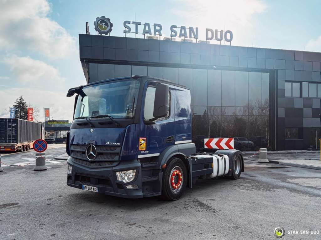 Mercedes-Benz ACTROS 1843 4x2 EURO 6 Hydraulic LOHR - Тягач: фото 3 Mercedes-Benz ACTROS 1843 4x2 EURO 6 Hydraulic LOHR - Тягач: фото 3