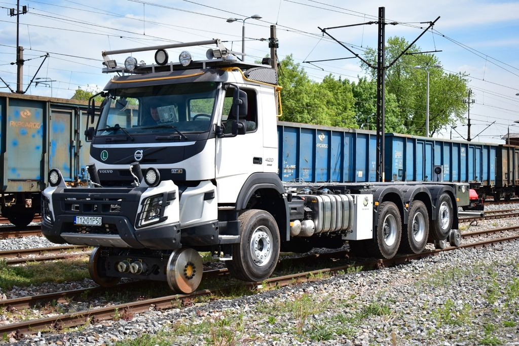 Грузовик-контейнеровоз/ Сменный кузов, Автоманипулятор Volvo NEW FMX 8x4 RAIL ROAD SCHIENEN TWO WAY: фото 12