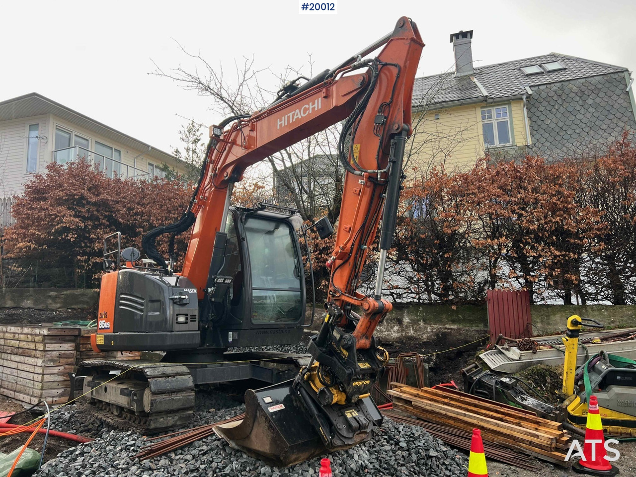 Hitachi zx85us-6 gravemaskin m/ rototilt med klype og pusseskuffe - Экскаватор: фото 1 Hitachi zx85us-6 gravemaskin m/ rototilt med klype og pusseskuffe - Экскаватор: фото 1