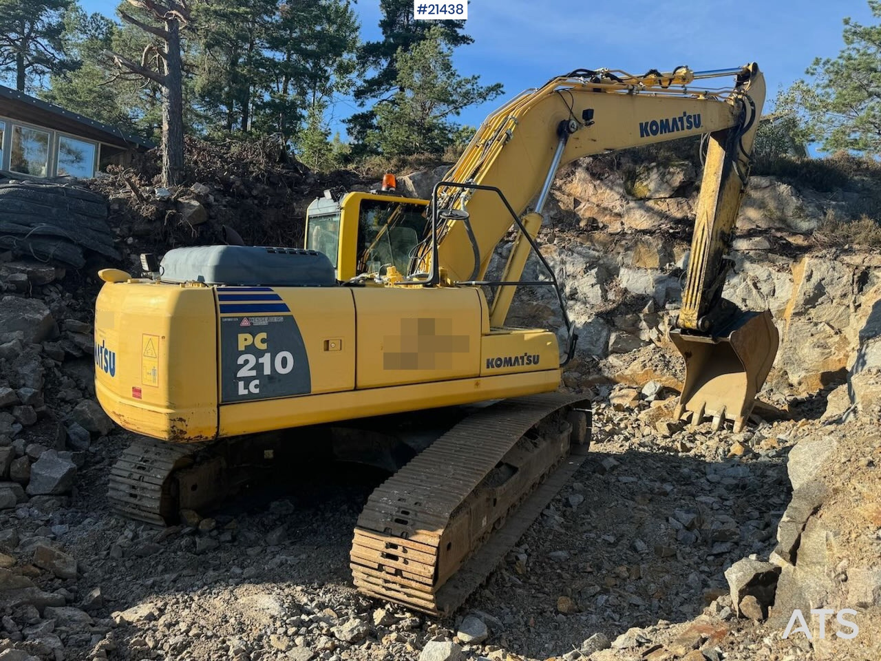 Komatsu PC210LC-8 - Гусеничный экскаватор: фото 1 Komatsu PC210LC-8 - Гусеничный экскаватор: фото 1