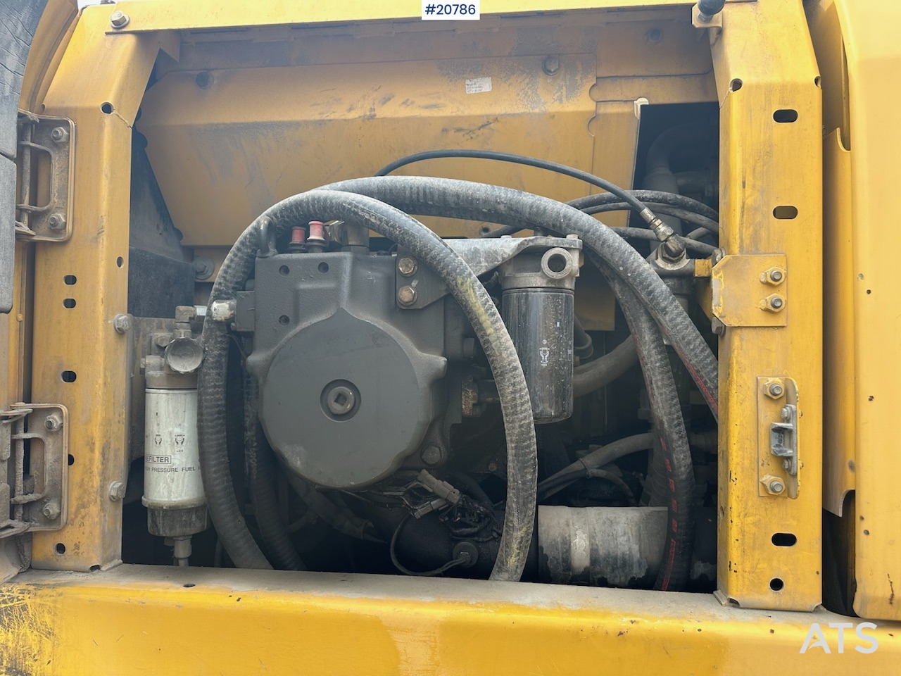Гусеничный экскаватор Komatsu PC210LC-8: фото 11