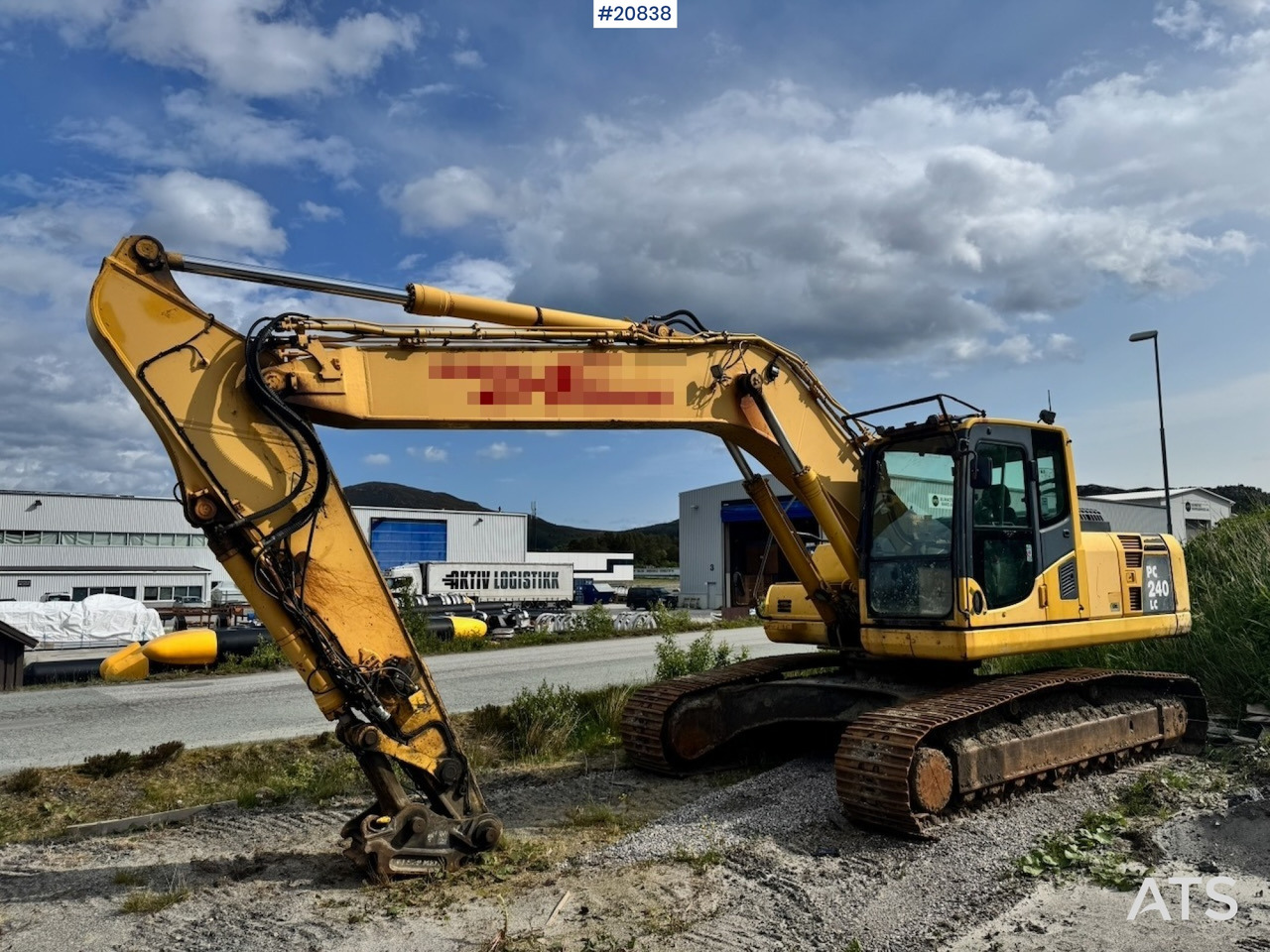Komatsu PC240LC-8 - Гусеничный экскаватор: фото 1 Komatsu PC240LC-8 - Гусеничный экскаватор: фото 1