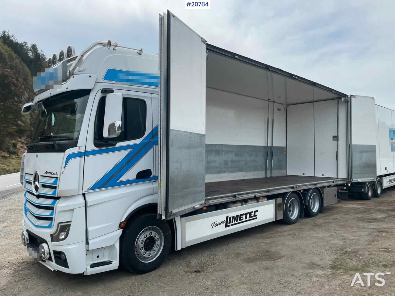 Грузовик с закрытым кузовом Mercedes Actros: фото 8