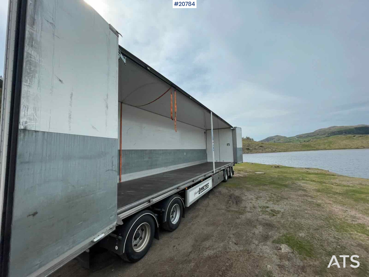 Грузовик с закрытым кузовом Mercedes Actros: фото 22
