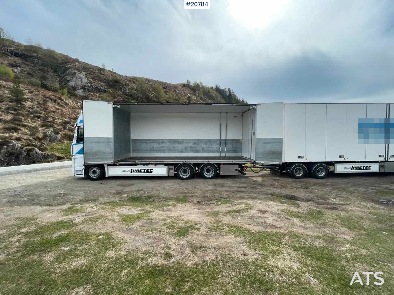 Грузовик с закрытым кузовом Mercedes Actros: фото 10