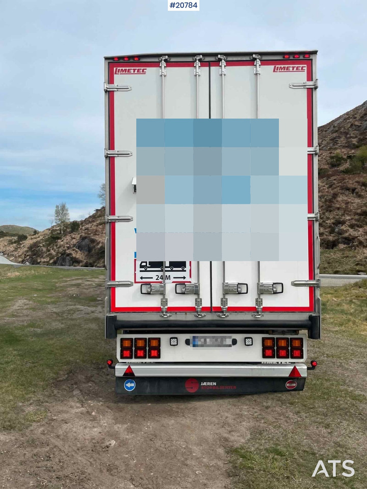 Грузовик с закрытым кузовом Mercedes Actros: фото 13