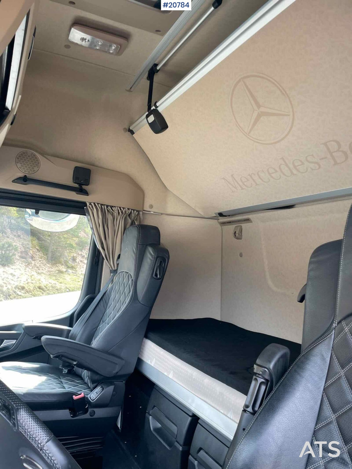 Грузовик с закрытым кузовом Mercedes Actros: фото 33