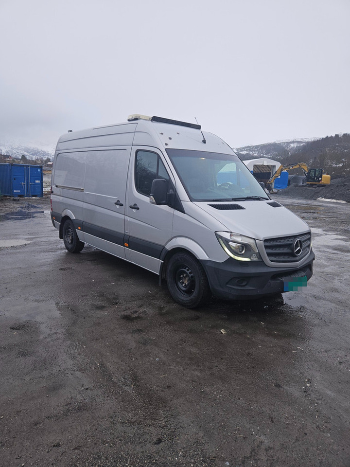 Mercedes SPRINTER - Цельнометаллический фургон: фото 3 Mercedes SPRINTER - Цельнометаллический фургон: фото 3