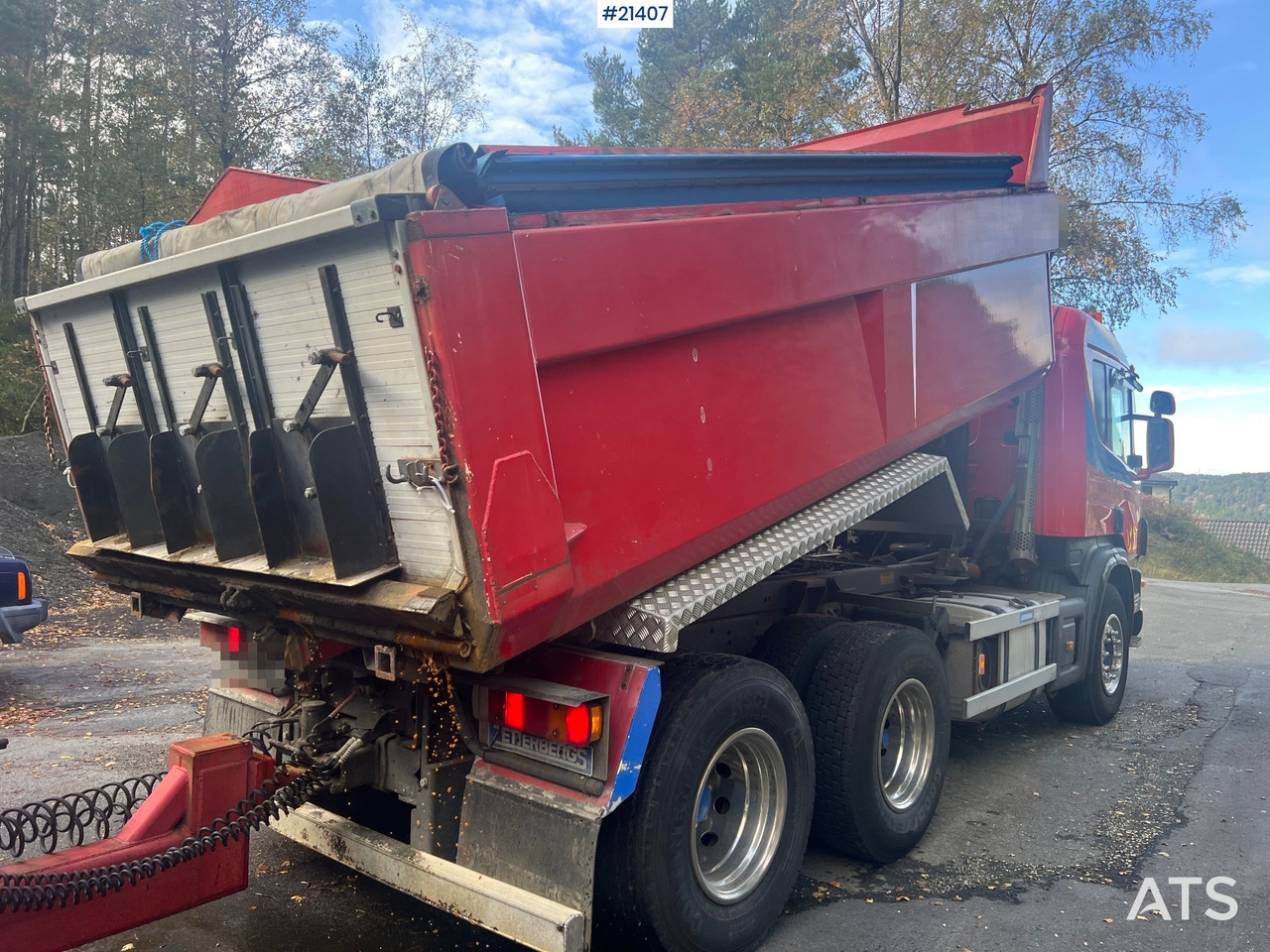 Самосвал Scania P124G: фото 10