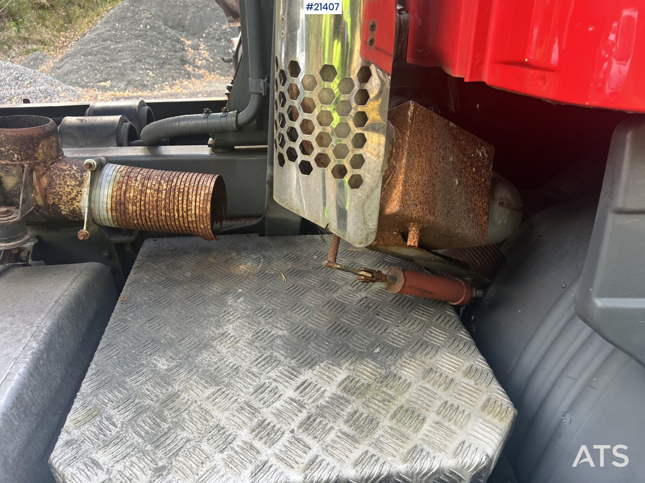 Самосвал Scania P124G: фото 23