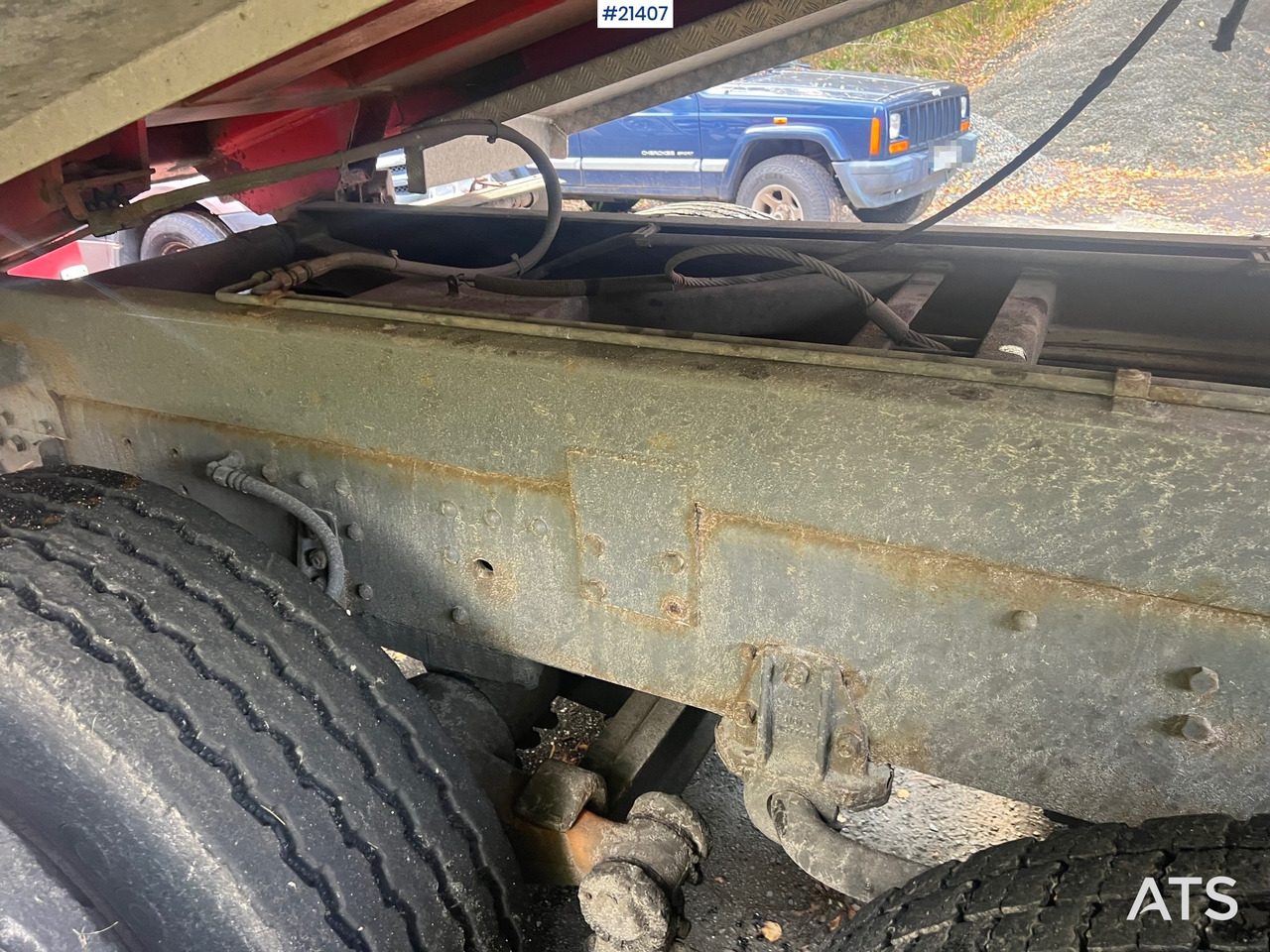 Самосвал Scania P124G: фото 17