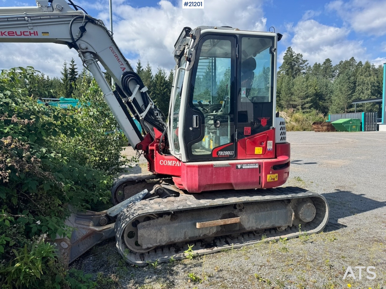 Takeuchi TB280FR - Гусеничный экскаватор: фото 1 Takeuchi TB280FR - Гусеничный экскаватор: фото 1
