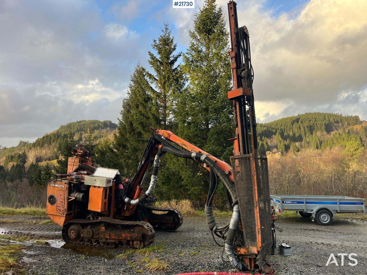 Tamrock DHA400 Borerigg m/ HLR 438L hammer - Буровая машина: фото 1 Tamrock DHA400 Borerigg m/ HLR 438L hammer - Буровая машина: фото 1