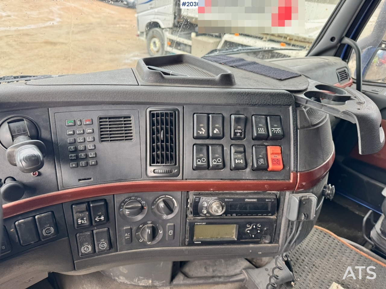 Тягач Volvo FH16: фото 21