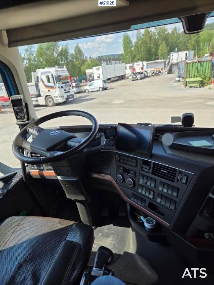 Volvo FH650 - Грузовик-контейнеровоз/ Сменный кузов: фото 5 Volvo FH650 - Грузовик-контейнеровоз/ Сменный кузов: фото 5