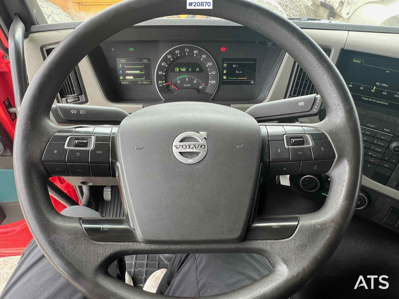 Грузовик с закрытым кузовом Volvo FM 330: фото 34