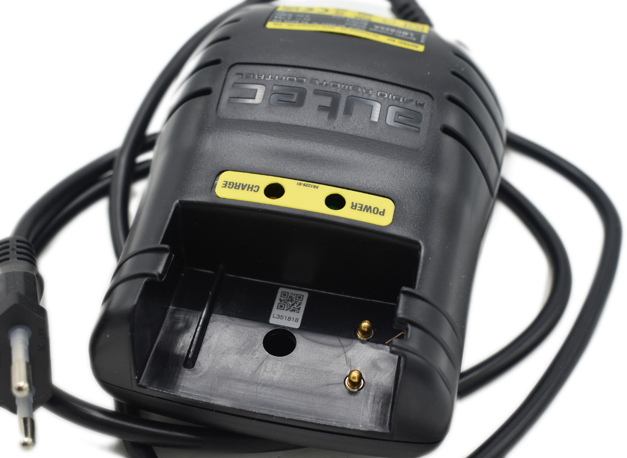 Autec original charger LBC825A - Электрическая система для Кранов-манипуляторов: фото 3 Autec original charger LBC825A - Электрическая система для Кранов-манипуляторов: фото 3