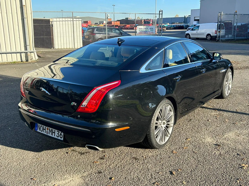 Jaguar XJ 3.0 V6D 275 PK /AUTOM / PANO DAK / VOL LEDER / MERIDAN / EXPORT PRICE - Седан: фото 2 Jaguar XJ 3.0 V6D 275 PK /AUTOM / PANO DAK / VOL LEDER / MERIDAN / EXPORT PRICE - Седан: фото 2