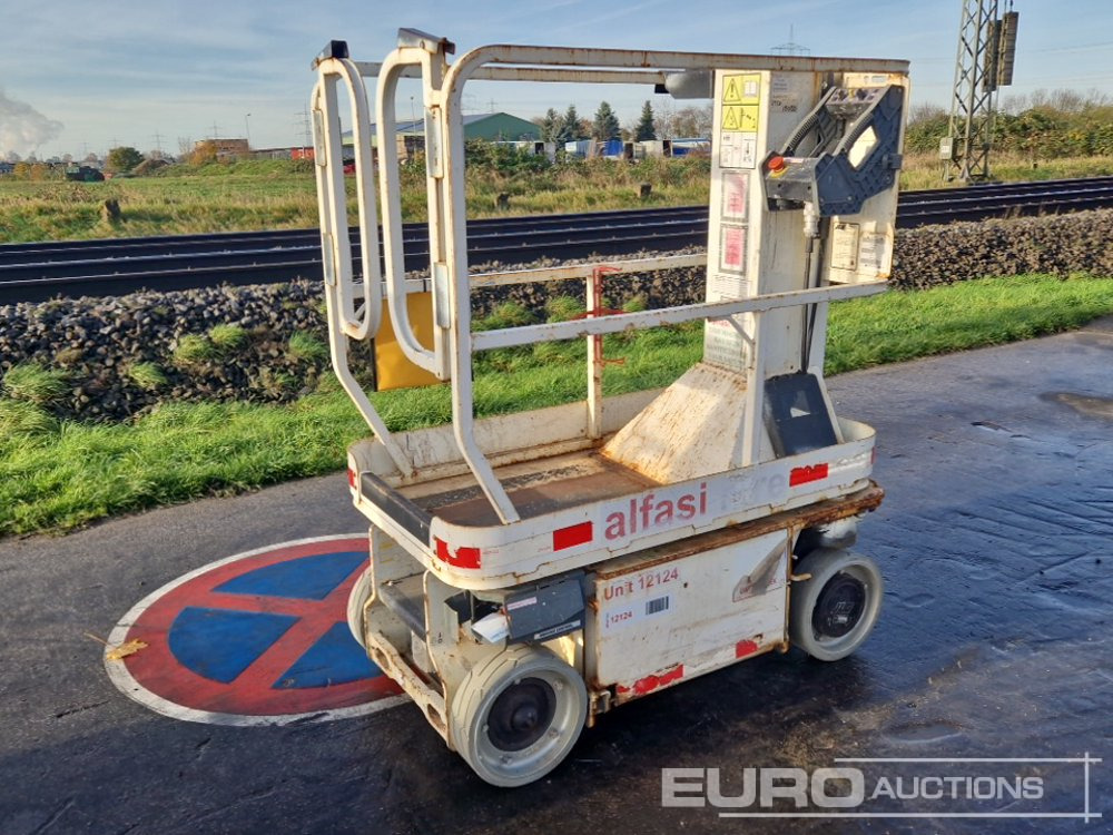 2013 JLG 1230ES - Вертикальный мачтовый подъемник: фото 1 2013 JLG 1230ES - Вертикальный мачтовый подъемник: фото 1